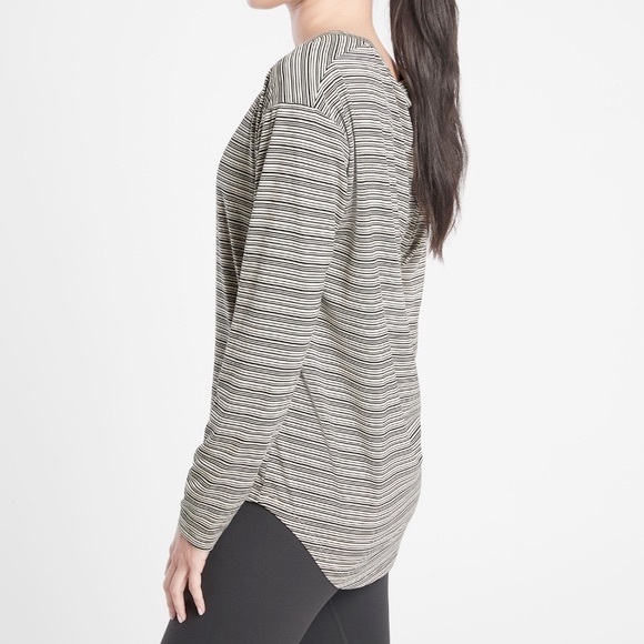 Athleta Cloudlight Stratus Striped Long Sleeve Top Size Small - Picture 2 of 9